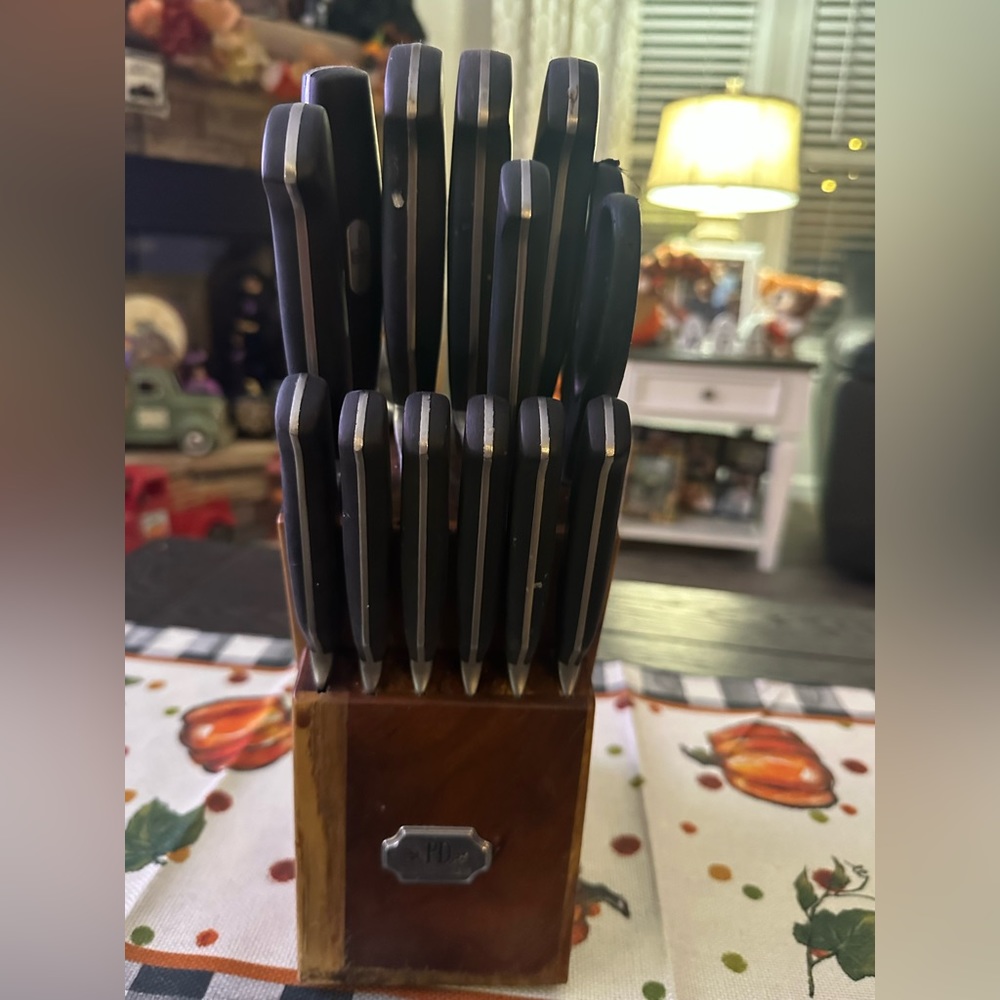 Y2k Paula Deen Knife complete 14 piece knife set.